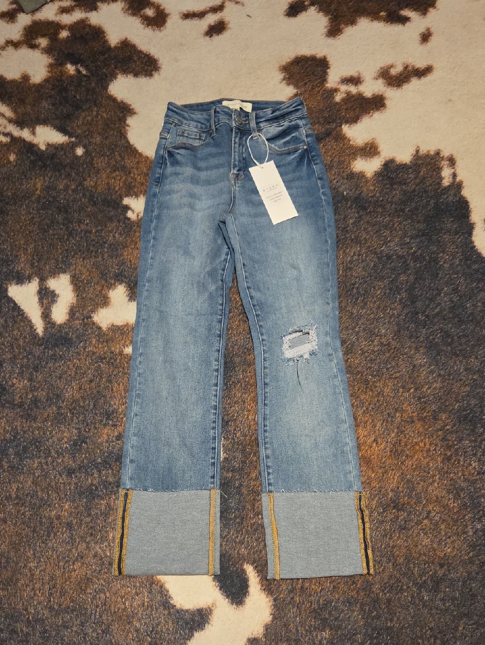 Risen Straight-Leg Distressed Women's Jeans in Blue with Cuffed Hem